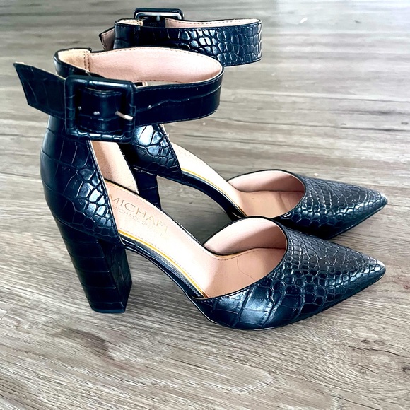 Michael Shannon Sz 7 black pointed tip heels. Like new, only worn one time!! - Picture 1 of 3